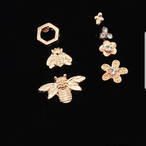 *Suzy* Set of 6 Earrings - Picture 2 of 4